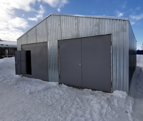 Серые ворота