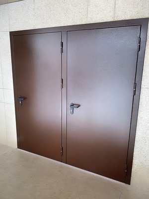 Конструкция с двумя створками