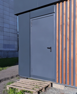 Дверь однопольной конструкции