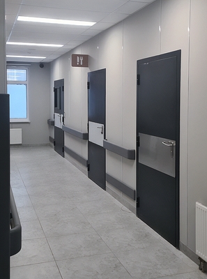 Двери с отбойниками Двери с отбойниками