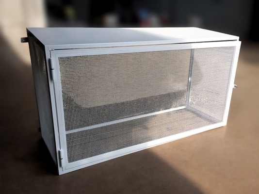 Белый короб с сеткой