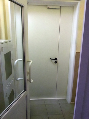 Полуторная дверь изнутри