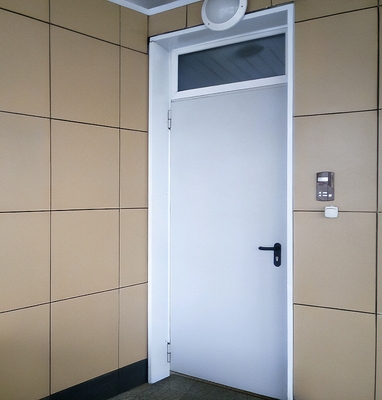 Дверь с фрамугой и стеклом