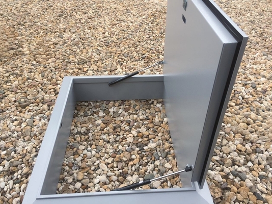 Люк с амортизаторами Люк с амортизаторами