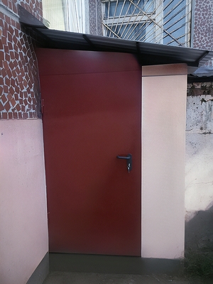 Дверь в подвал МКД