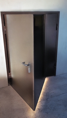 Нестандартная полуторная дверь