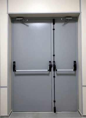 Дверь с ручками антипаника Дверь с ручками антипаника