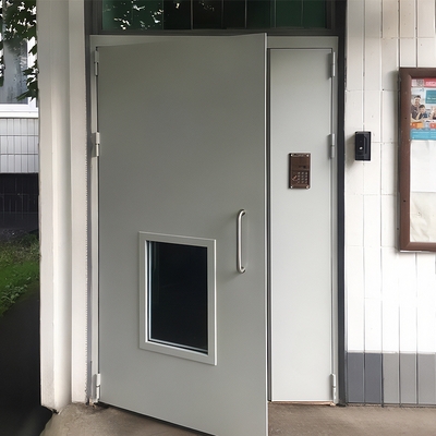 Дверь в подъезд