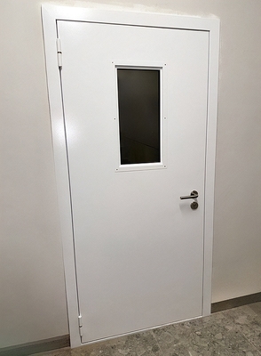 Остекленная стальная дверь