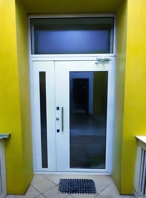 С большим остеклением