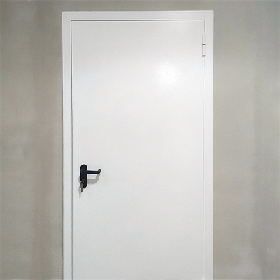 Белая огнестойкая дверь