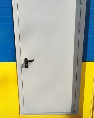 Уличная огнезащитная дверь