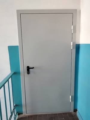 Дверь EI 60 в многоквартирном доме