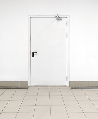 Огнеупорная дверь в ТРЦ