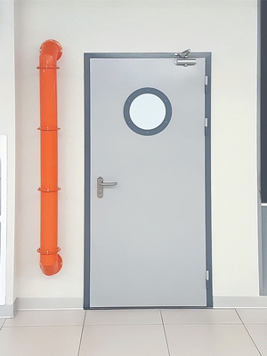 Огнезащитная дверь с круглым окном