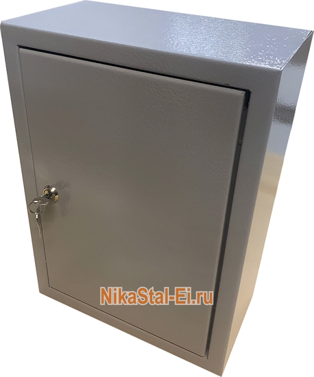 Металлический электрошкаф на замке Металлический электрошкаф на замке