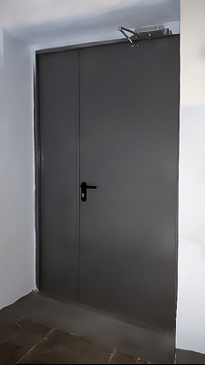 Серая огнезащитная дверь