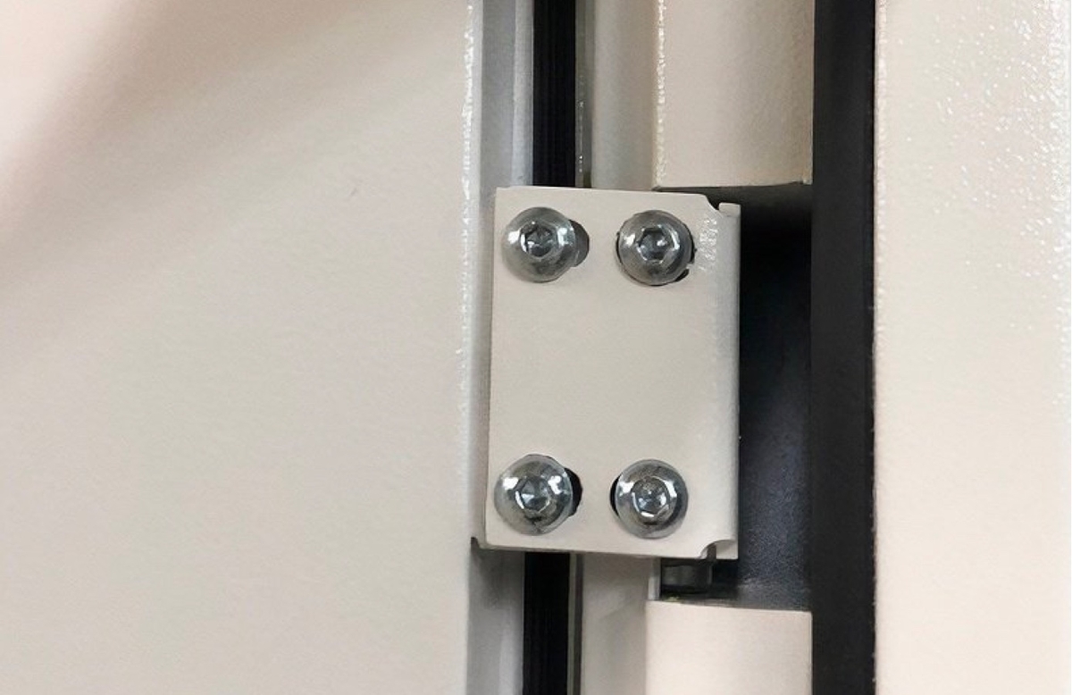 СКРЫТЫЕ ПЕТЛИ  – дополнительная опция люка